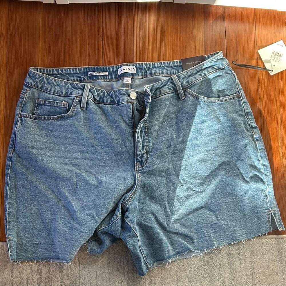 Ava & Viv High-Rise, Relaxed Fit Bermuda Shorts, size 22